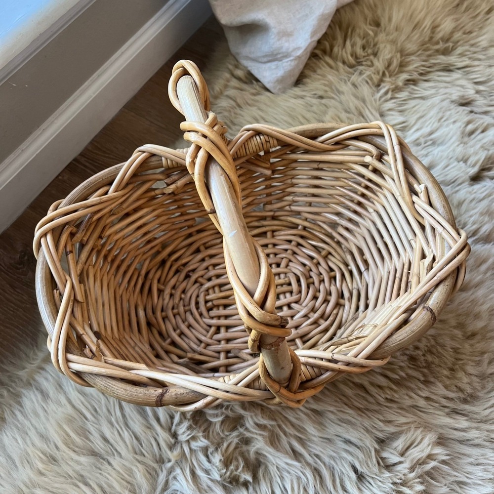 Vintage Wicker Basket - Picture 3 of 6